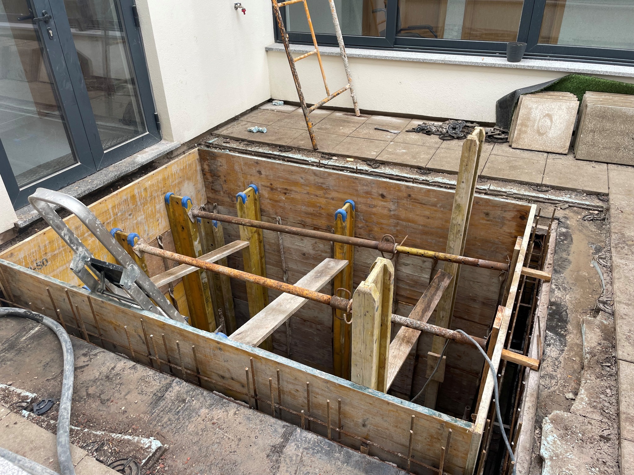Obras de implementação do 2º elevador
